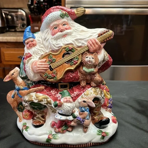 Santa And Friends Holiday Cookie Jar.  Vintage.  Very Pretty and well Done. - Picture 13 of 13
